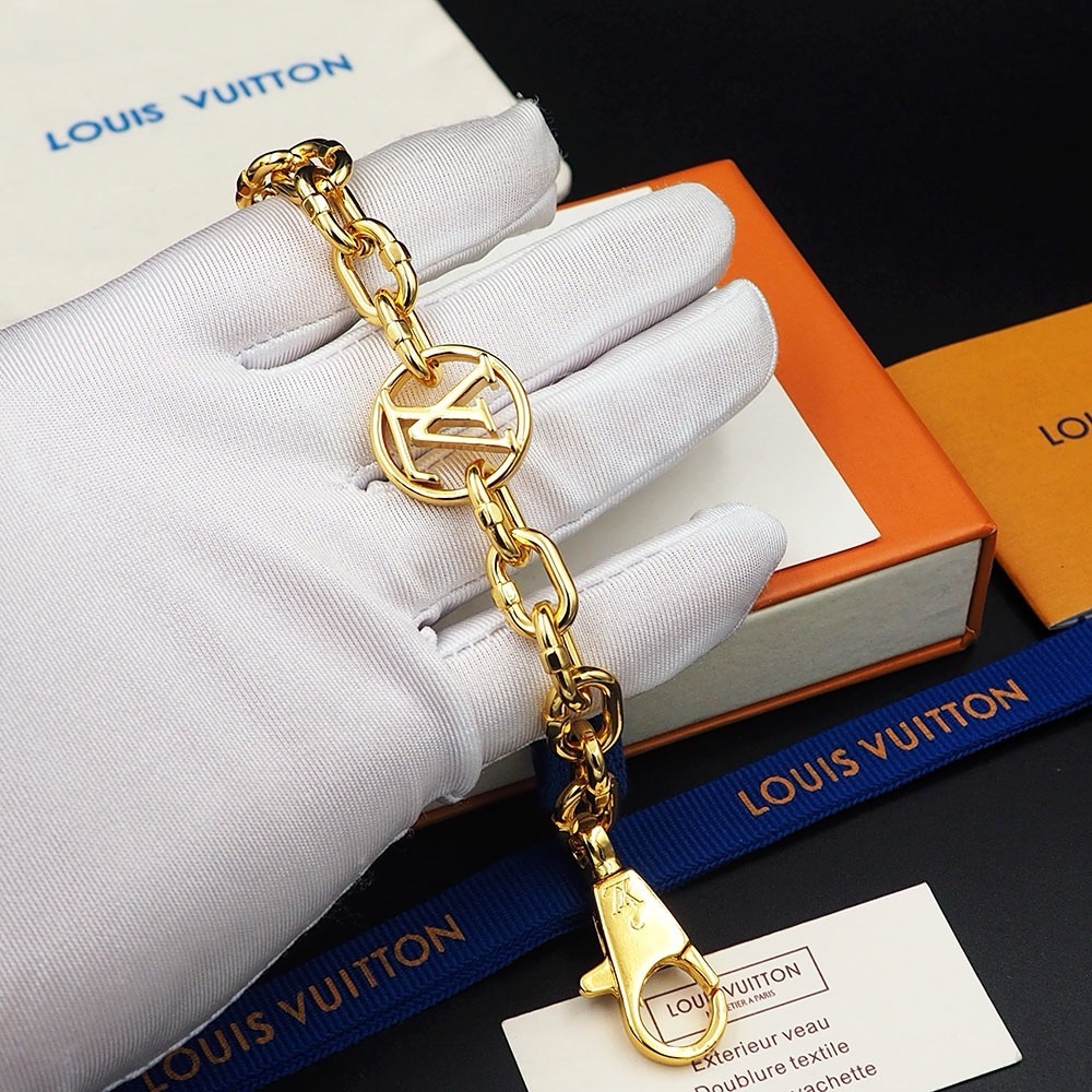 Louis Vuitton Gold Chain Bracelet - Picture 7 of 15